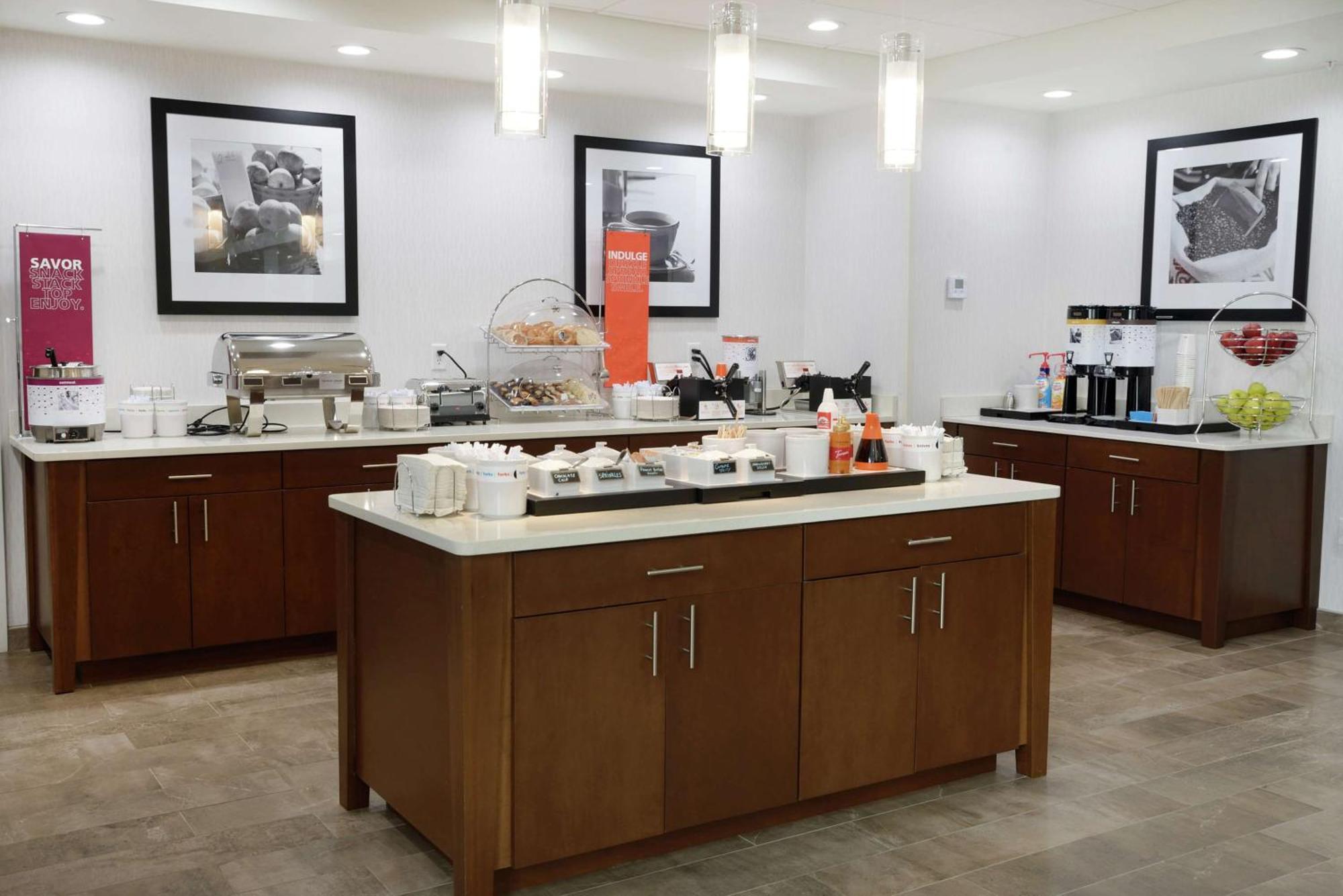 Hampton Inn & Suites Oklahoma City/Quail Springs Экстерьер фото