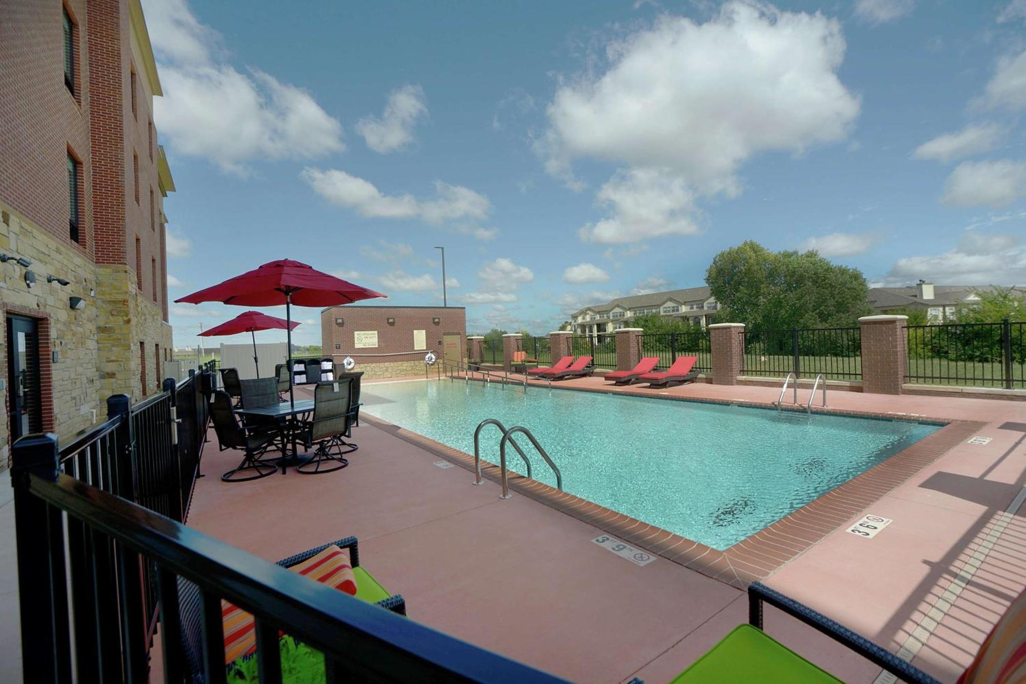 Hampton Inn & Suites Oklahoma City/Quail Springs Экстерьер фото